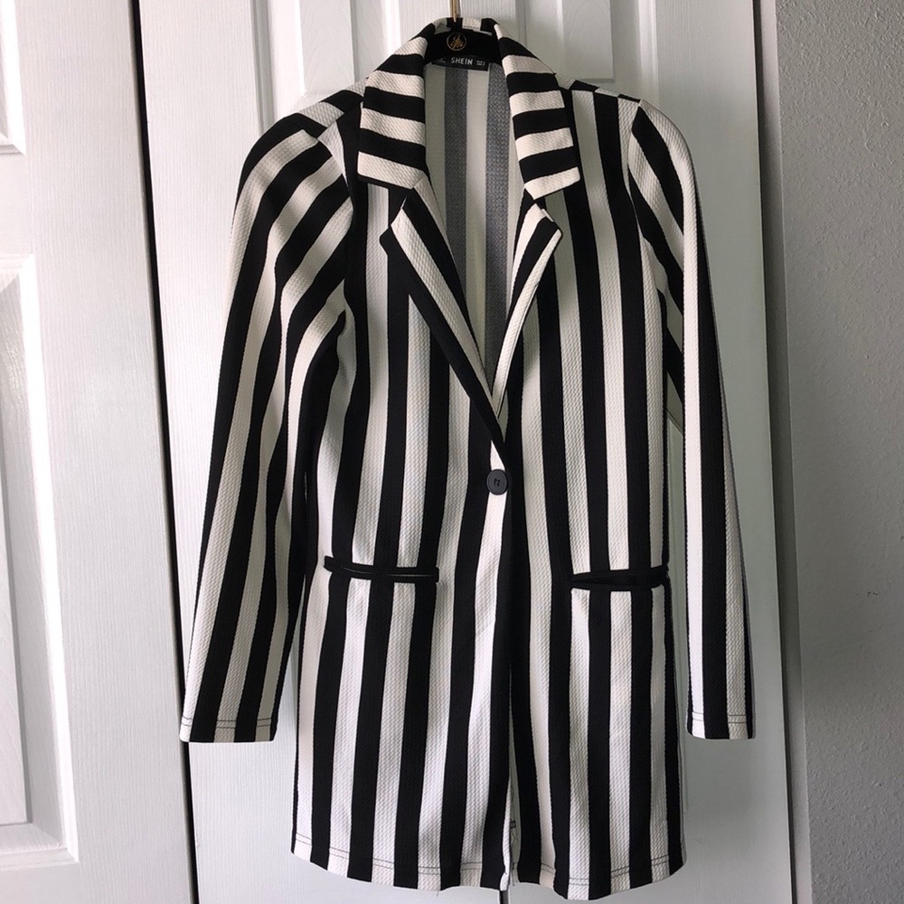 ✨Striped Blazer